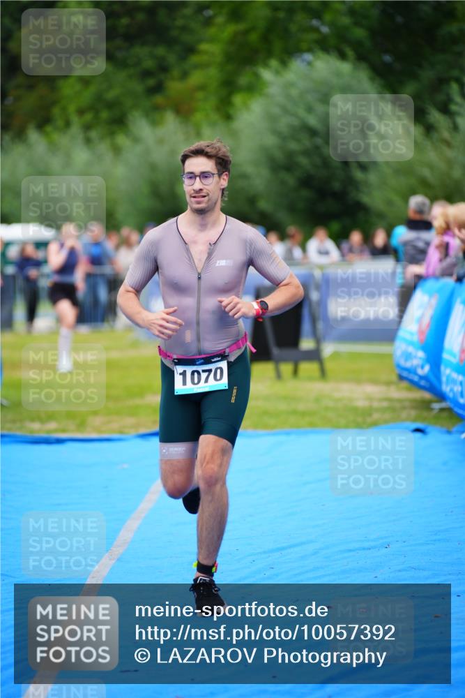 30.08.2026 - Elbe Triathlon Hamburg LAZAROV Photography http://msf.ph/oto/10057392 30.08.2026 11:18:57 Ziel 766, 1070 meine-sportfotos.de