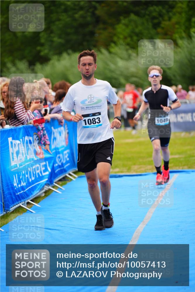 30.08.2026 - Elbe Triathlon Hamburg LAZAROV Photography http://msf.ph/oto/10057413 30.08.2026 11:19:12 Ziel 1049, 1083 meine-sportfotos.de