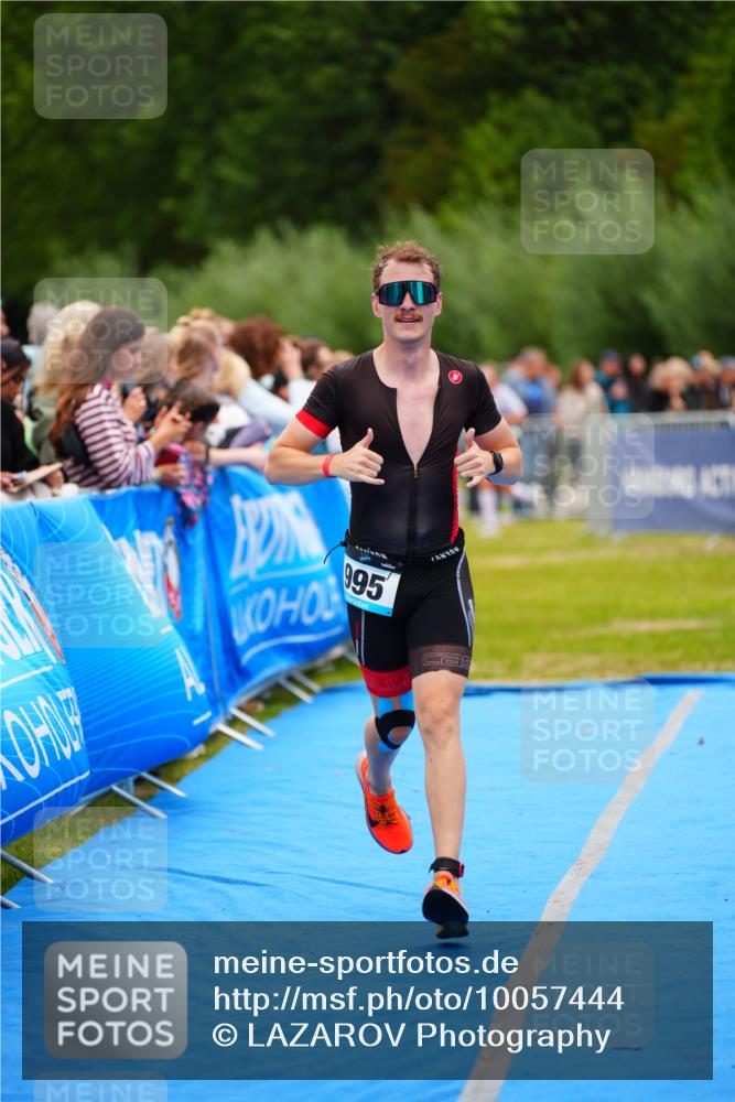 30.08.2026 - Elbe Triathlon Hamburg LAZAROV Photography http://msf.ph/oto/10057444 30.08.2026 11:19:30 Ziel 950, 995 meine-sportfotos.de