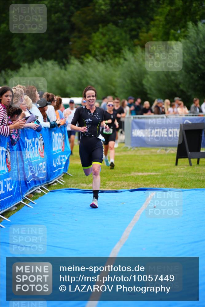 30.08.2026 - Elbe Triathlon Hamburg LAZAROV Photography http://msf.ph/oto/10057449 30.08.2026 11:19:34 Ziel 950, 995, 1091, 1108, 1111 meine-sportfotos.de