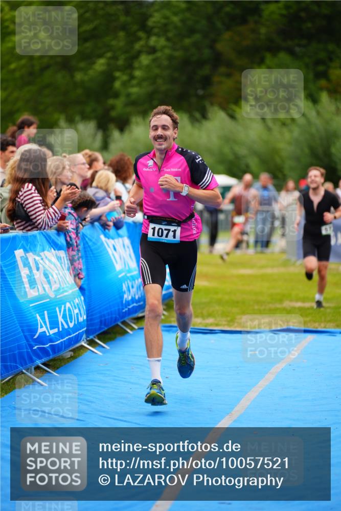 30.08.2026 - Elbe Triathlon Hamburg LAZAROV Photography http://msf.ph/oto/10057521 30.08.2026 11:20:00 Ziel 572, 725, 1071 meine-sportfotos.de