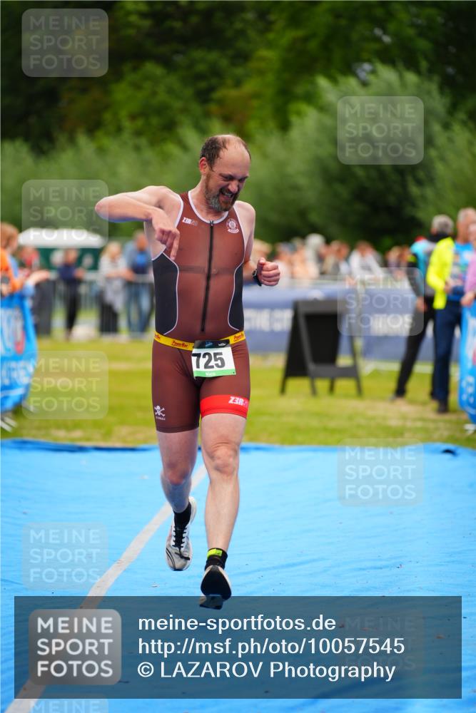 30.08.2026 - Elbe Triathlon Hamburg LAZAROV Photography http://msf.ph/oto/10057545 30.08.2026 11:20:07 Ziel 572, 725 meine-sportfotos.de