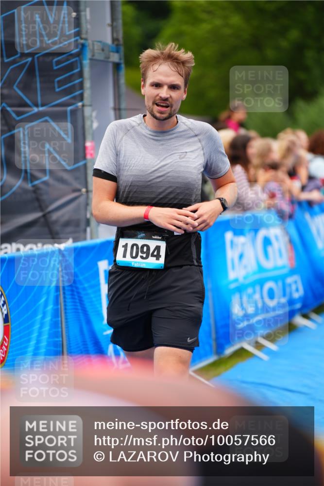 30.08.2026 - Elbe Triathlon Hamburg LAZAROV Photography http://msf.ph/oto/10057566 30.08.2026 11:20:23 Ziel 1013, 1029, 1094, 1216 meine-sportfotos.de