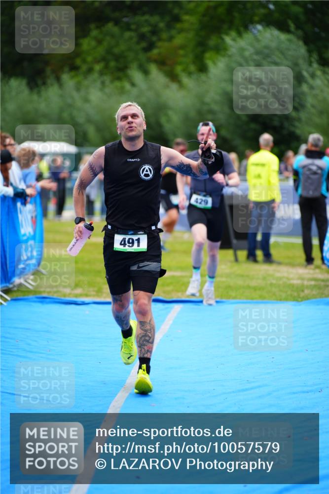 30.08.2026 - Elbe Triathlon Hamburg LAZAROV Photography http://msf.ph/oto/10057579 30.08.2026 11:20:32 Ziel 429, 491, 1101 meine-sportfotos.de