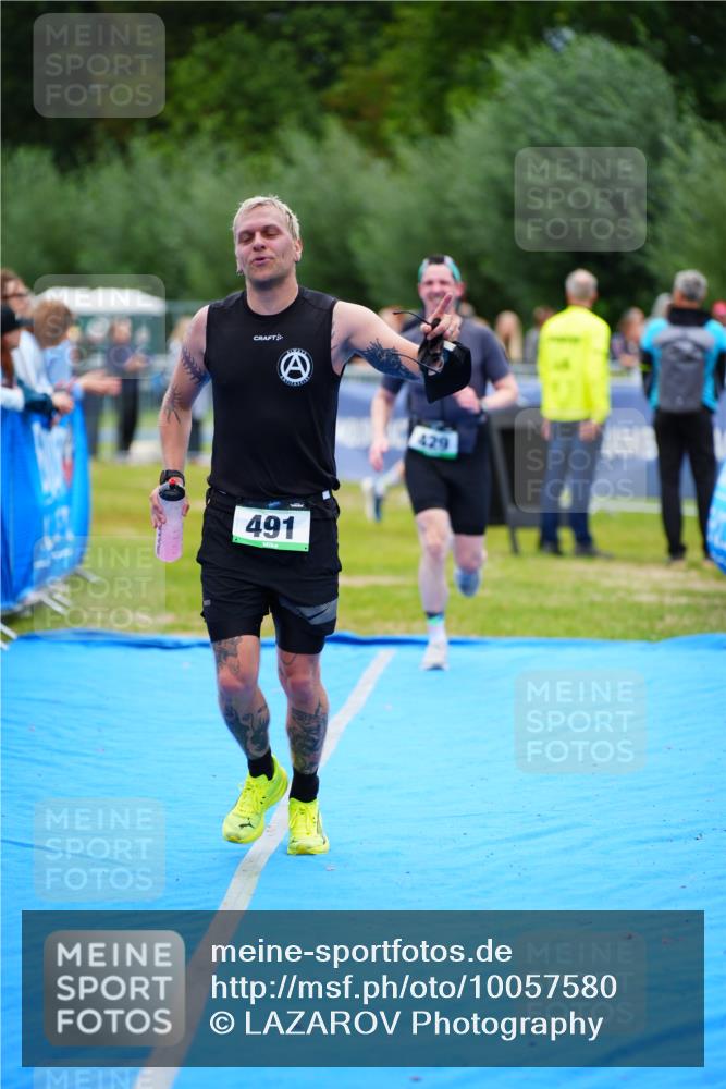 30.08.2026 - Elbe Triathlon Hamburg LAZAROV Photography http://msf.ph/oto/10057580 30.08.2026 11:20:32 Ziel 429, 491, 1101 meine-sportfotos.de