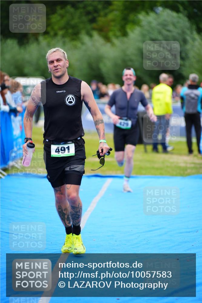 30.08.2026 - Elbe Triathlon Hamburg LAZAROV Photography http://msf.ph/oto/10057583 30.08.2026 11:20:33 Ziel 429, 491, 1101 meine-sportfotos.de