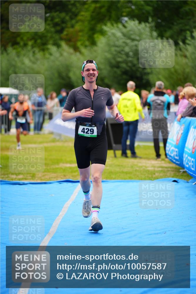 30.08.2026 - Elbe Triathlon Hamburg LAZAROV Photography http://msf.ph/oto/10057587 30.08.2026 11:20:34 Ziel 429, 491, 1101 meine-sportfotos.de