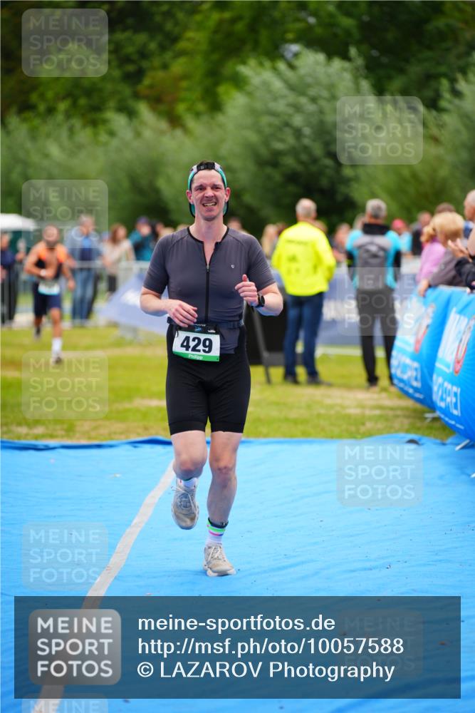 30.08.2026 - Elbe Triathlon Hamburg LAZAROV Photography http://msf.ph/oto/10057588 30.08.2026 11:20:34 Ziel 429, 491, 1101 meine-sportfotos.de
