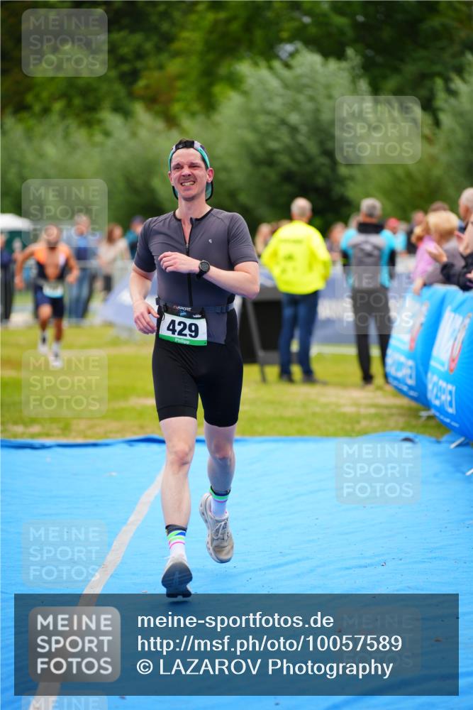 30.08.2026 - Elbe Triathlon Hamburg LAZAROV Photography http://msf.ph/oto/10057589 30.08.2026 11:20:34 Ziel 429, 491, 1101 meine-sportfotos.de