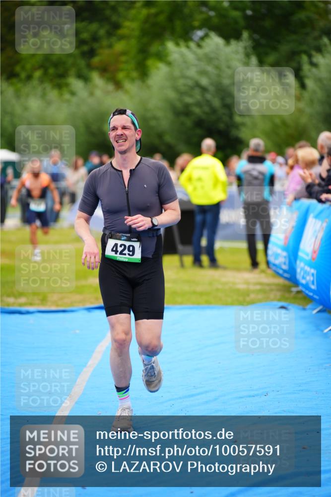 30.08.2026 - Elbe Triathlon Hamburg LAZAROV Photography http://msf.ph/oto/10057591 30.08.2026 11:20:35 Ziel 429, 491, 886, 1059, 1101 meine-sportfotos.de