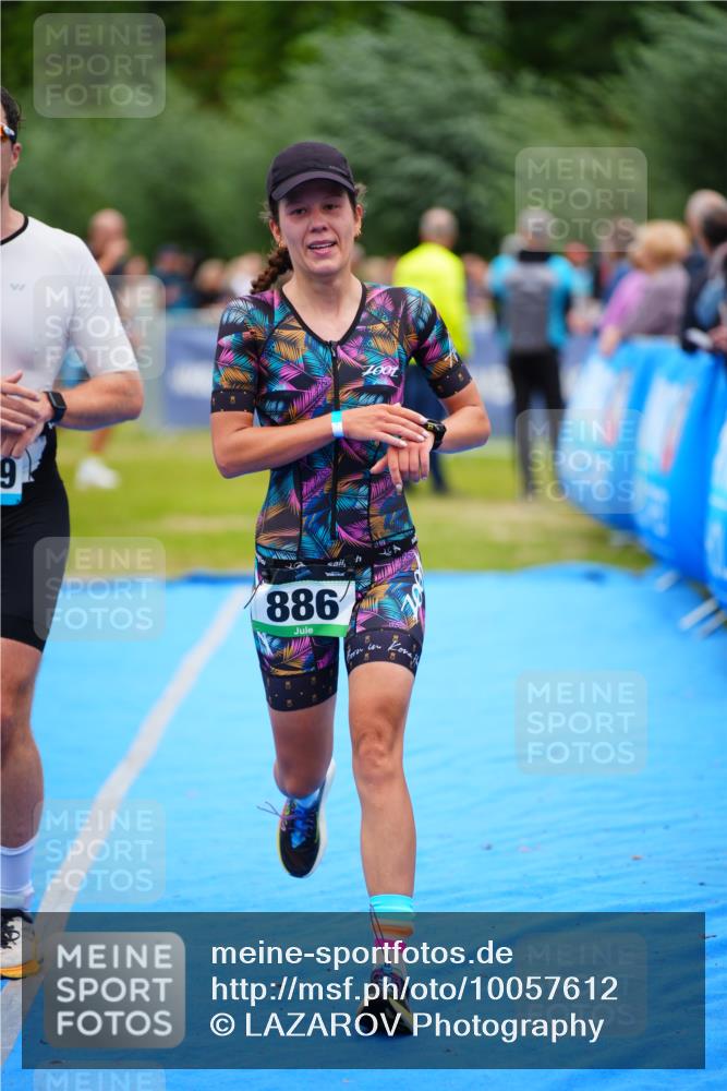 30.08.2026 - Elbe Triathlon Hamburg LAZAROV Photography http://msf.ph/oto/10057612 30.08.2026 11:20:44 Ziel 886, 1059 meine-sportfotos.de