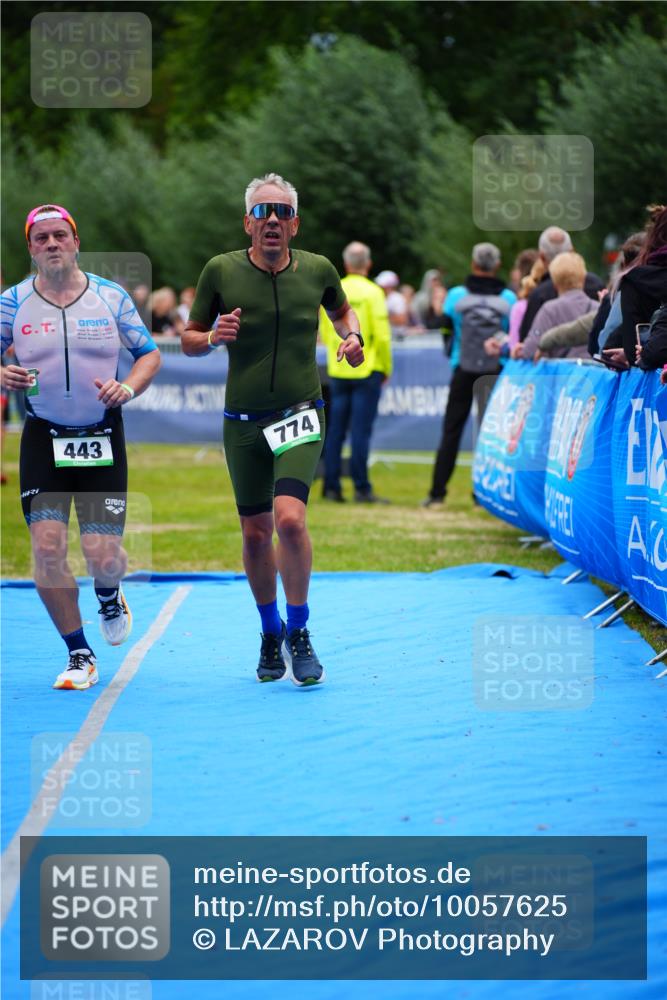 30.08.2026 - Elbe Triathlon Hamburg LAZAROV Photography http://msf.ph/oto/10057625 30.08.2026 11:20:55 Ziel 443, 735, 774, 1212, 1225 meine-sportfotos.de