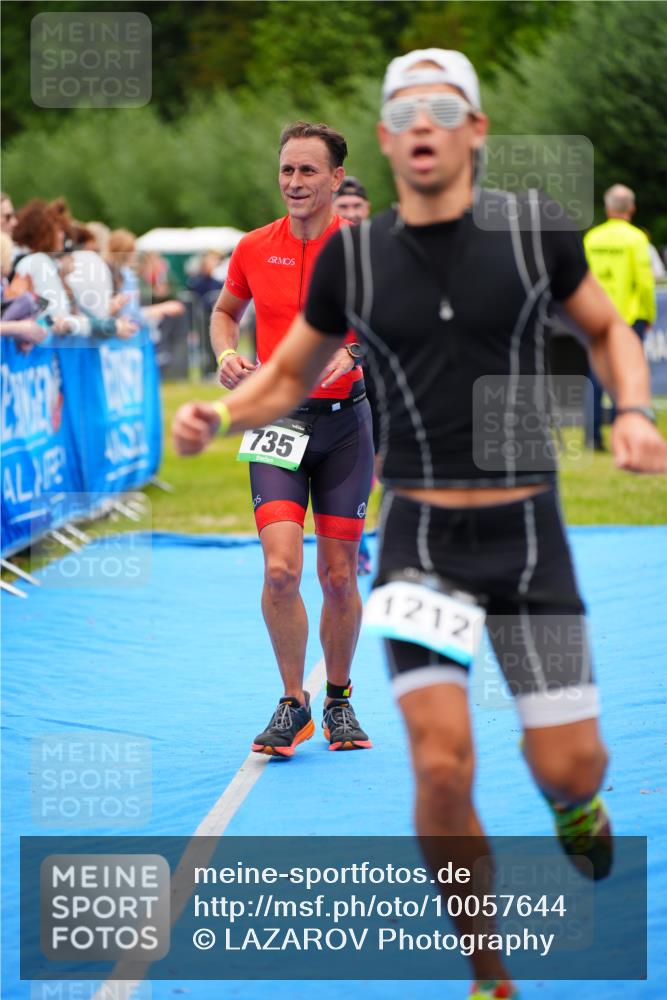 30.08.2026 - Elbe Triathlon Hamburg LAZAROV Photography http://msf.ph/oto/10057644 30.08.2026 11:21:02 Ziel 735, 1100, 1212, 1225 meine-sportfotos.de