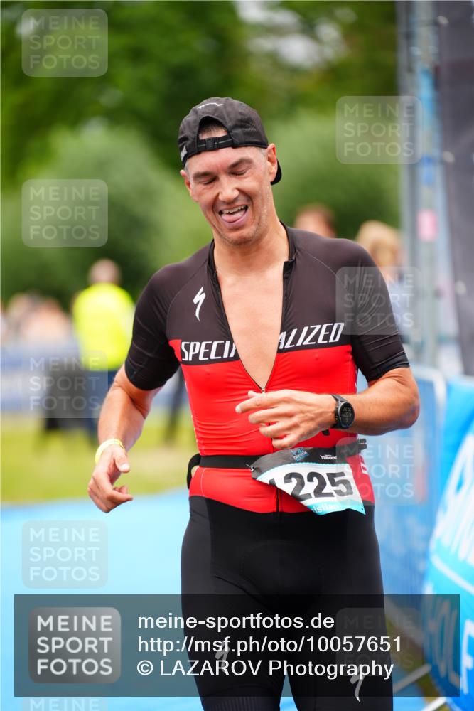 30.08.2026 - Elbe Triathlon Hamburg LAZAROV Photography http://msf.ph/oto/10057651 30.08.2026 11:21:05 Ziel 735, 1100, 1212, 1225, 1276 meine-sportfotos.de