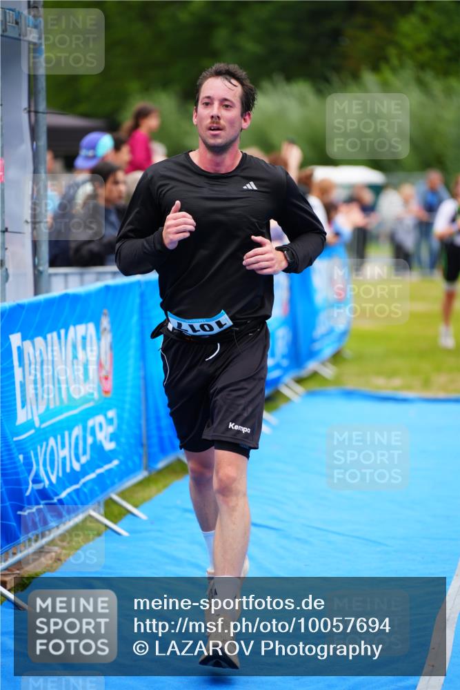 30.08.2026 - Elbe Triathlon Hamburg LAZAROV Photography http://msf.ph/oto/10057694 30.08.2026 11:21:20 Ziel 834, 1017 meine-sportfotos.de