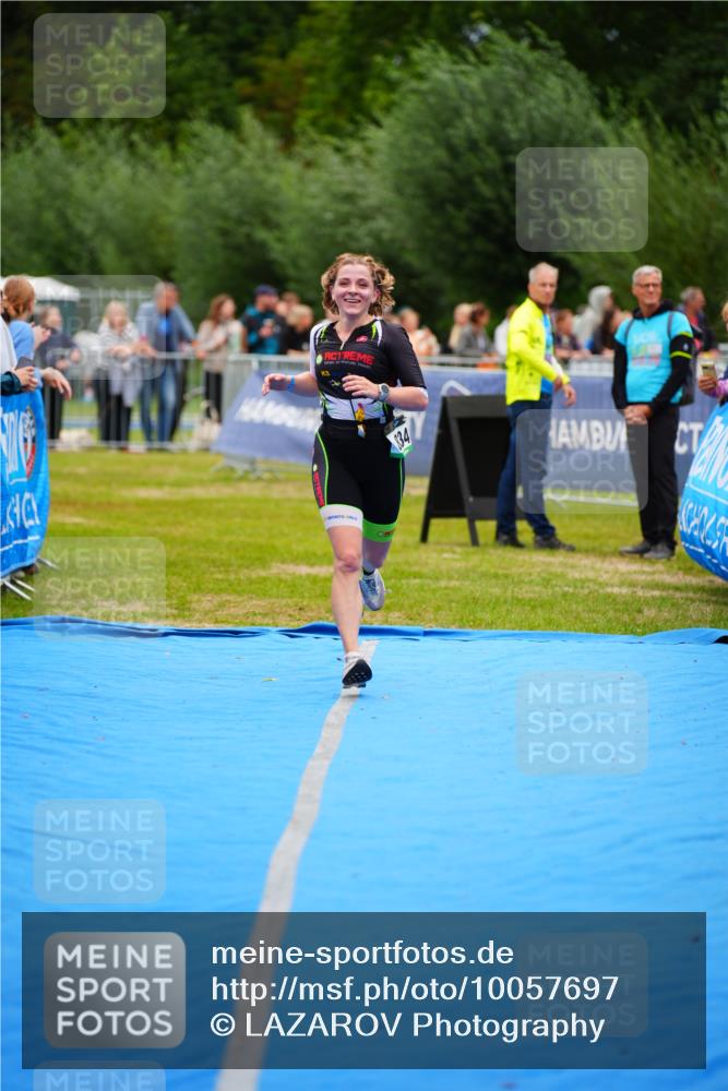 30.08.2026 - Elbe Triathlon Hamburg LAZAROV Photography http://msf.ph/oto/10057697 30.08.2026 11:21:23 Ziel 834, 1017 meine-sportfotos.de