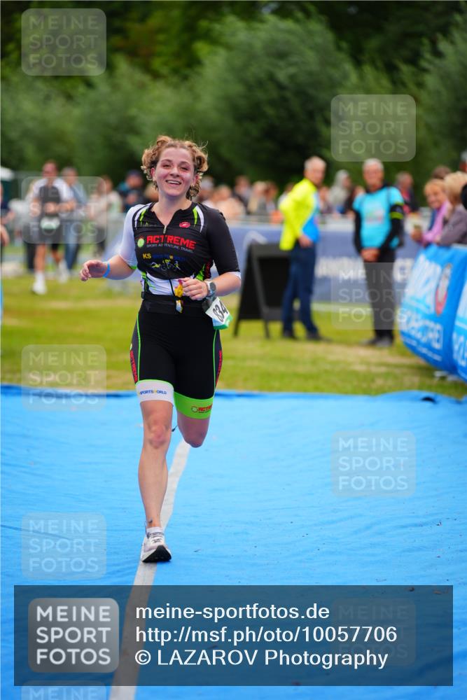 30.08.2026 - Elbe Triathlon Hamburg LAZAROV Photography http://msf.ph/oto/10057706 30.08.2026 11:21:25 Ziel 834 meine-sportfotos.de