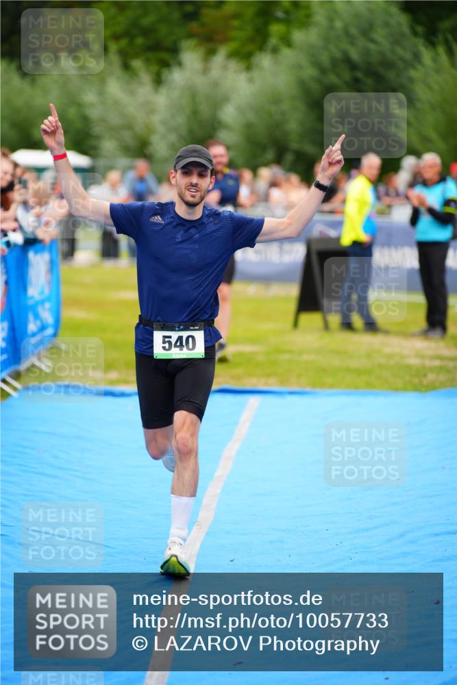 30.08.2026 - Elbe Triathlon Hamburg LAZAROV Photography http://msf.ph/oto/10057733 30.08.2026 11:21:41 Ziel 283, 400, 540 meine-sportfotos.de