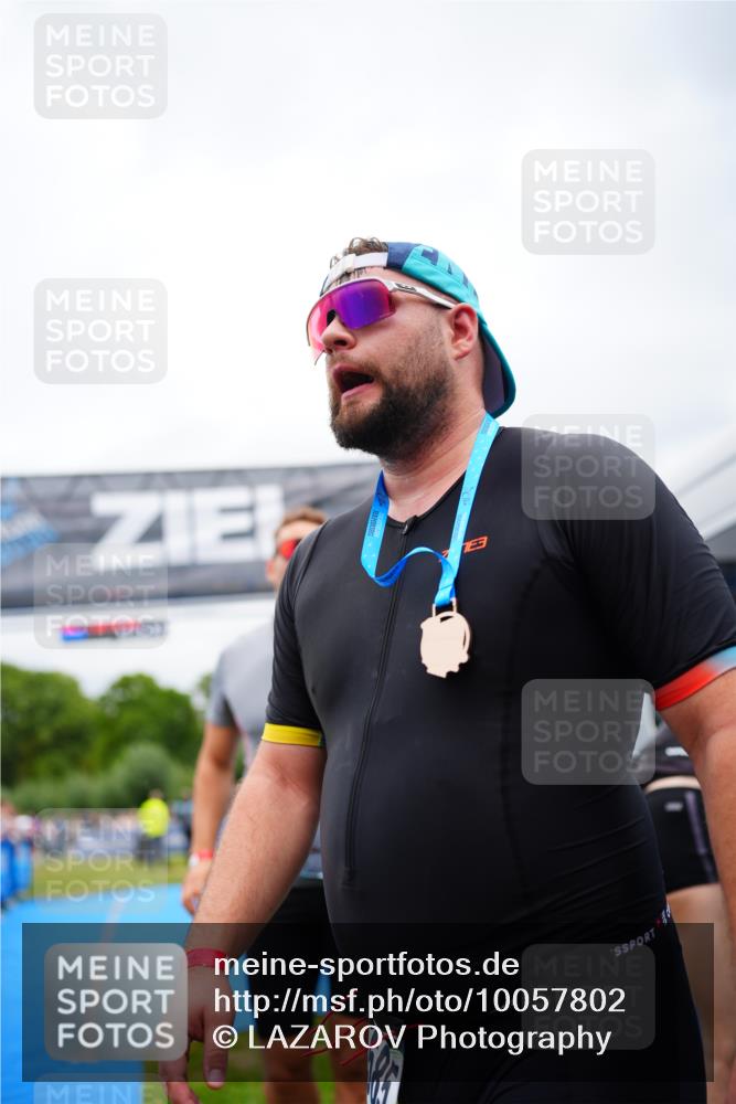 30.08.2026 - Elbe Triathlon Hamburg LAZAROV Photography http://msf.ph/oto/10057802 30.08.2026 11:22:15 Ziel  meine-sportfotos.de
