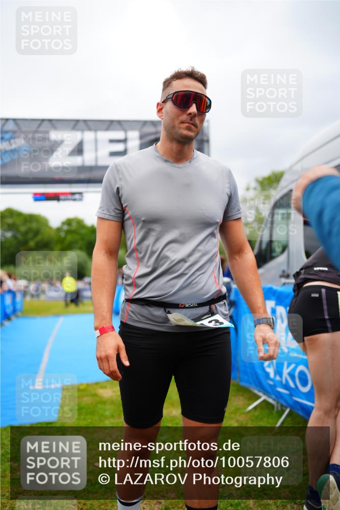 30.08.2026 - Elbe Triathlon Hamburg LAZAROV Photography http://msf.ph/oto/10057806 30.08.2026 11:22:16 Ziel  meine-sportfotos.de