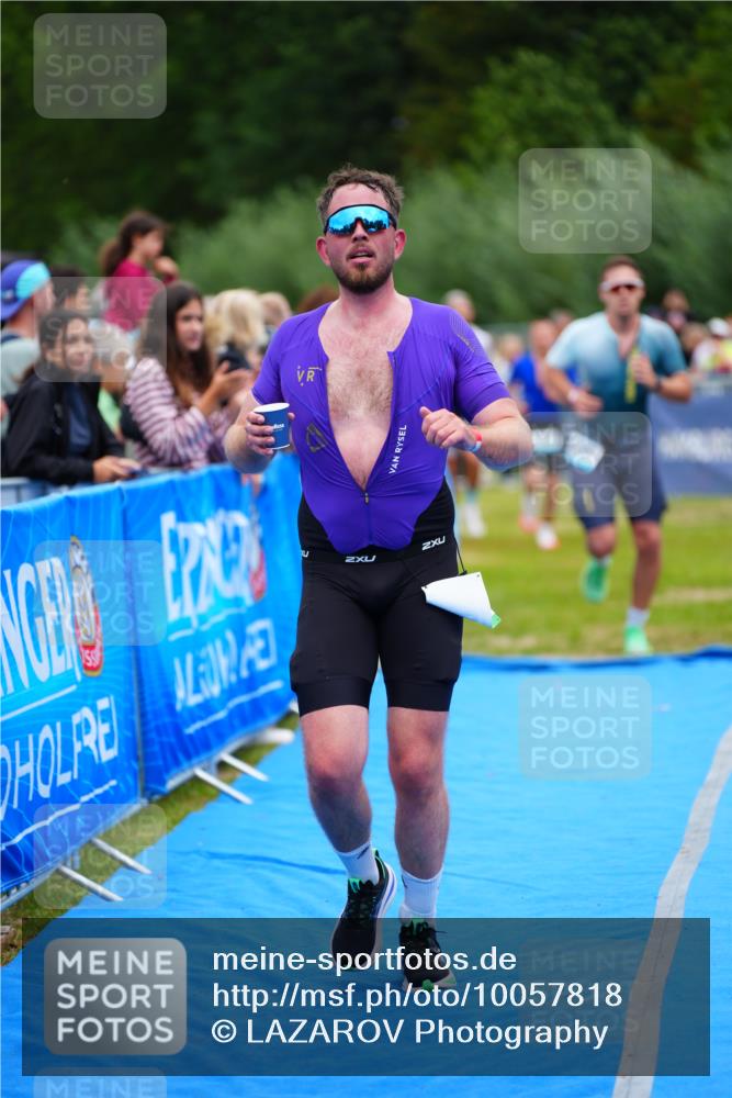 30.08.2026 - Elbe Triathlon Hamburg LAZAROV Photography http://msf.ph/oto/10057818 30.08.2026 11:22:25 Ziel 589, 1009, 1035, 1069 meine-sportfotos.de