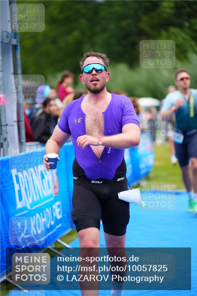 30.08.2026 - Elbe Triathlon Hamburg LAZAROV Photography http://msf.ph/oto/10057825 30.08.2026 11:22:27 Ziel 589, 1009, 1035, 1069 meine-sportfotos.de
