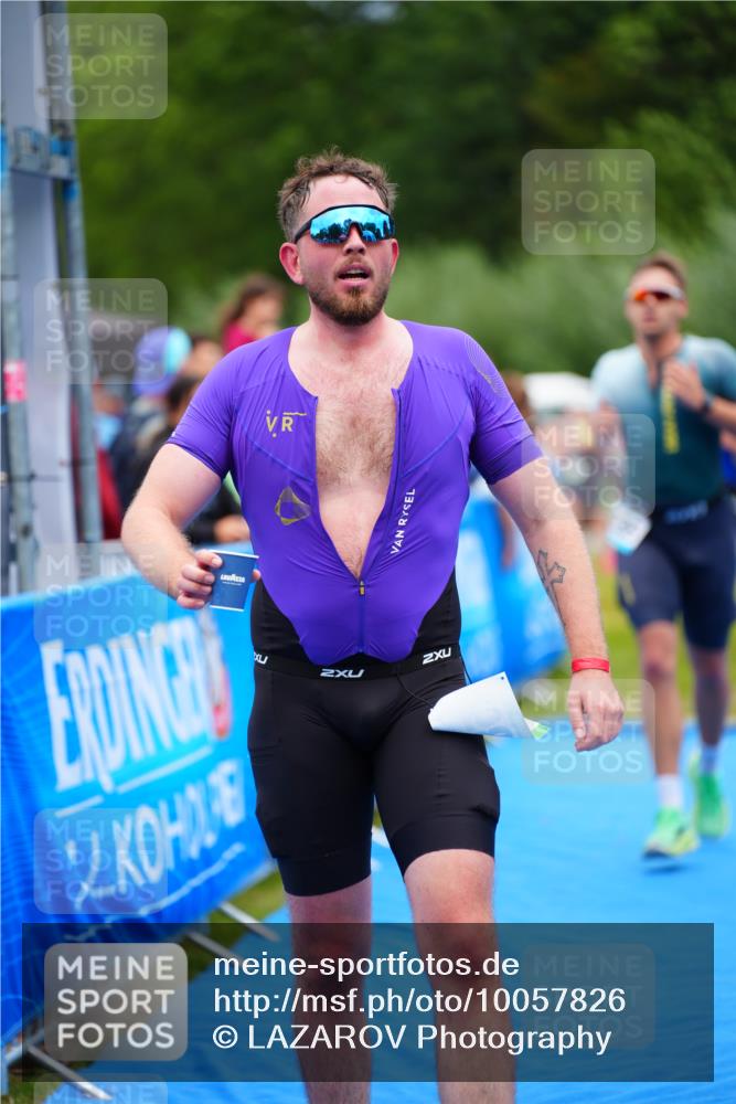 30.08.2026 - Elbe Triathlon Hamburg LAZAROV Photography http://msf.ph/oto/10057826 30.08.2026 11:22:27 Ziel 589, 1009, 1035, 1069 meine-sportfotos.de