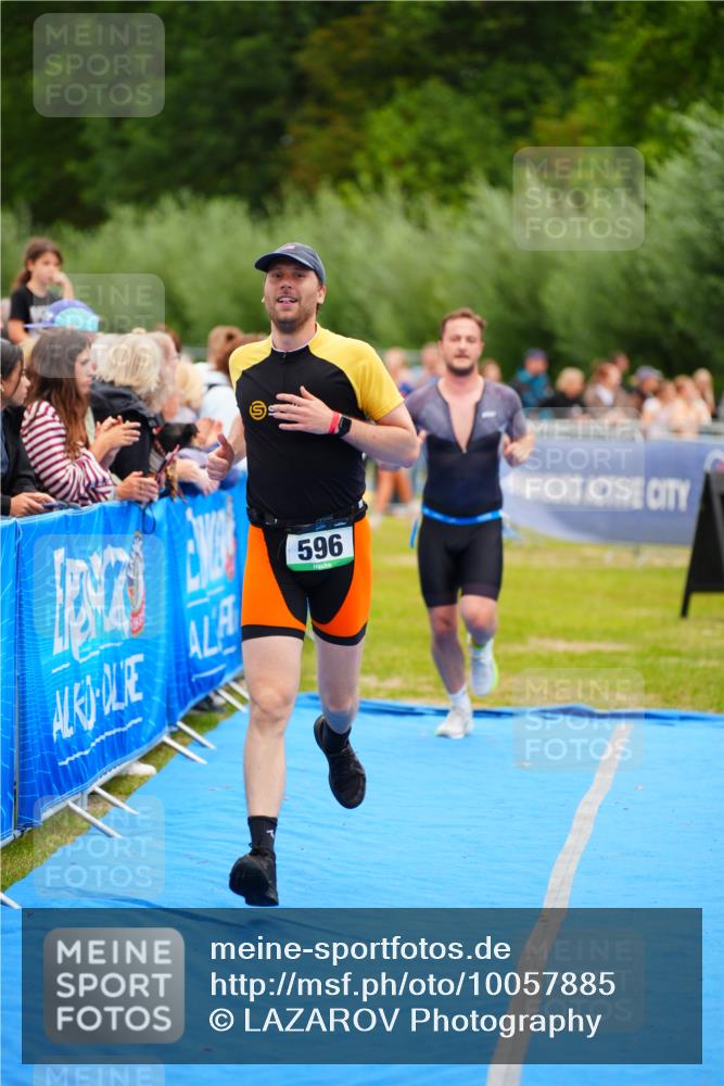 30.08.2026 - Elbe Triathlon Hamburg LAZAROV Photography http://msf.ph/oto/10057885 30.08.2026 11:23:19 Ziel 596, 693, 1040 meine-sportfotos.de