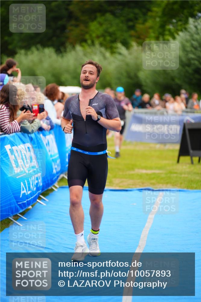 30.08.2026 - Elbe Triathlon Hamburg LAZAROV Photography http://msf.ph/oto/10057893 30.08.2026 11:23:21 Ziel 596, 693, 998, 1040, 1109 meine-sportfotos.de
