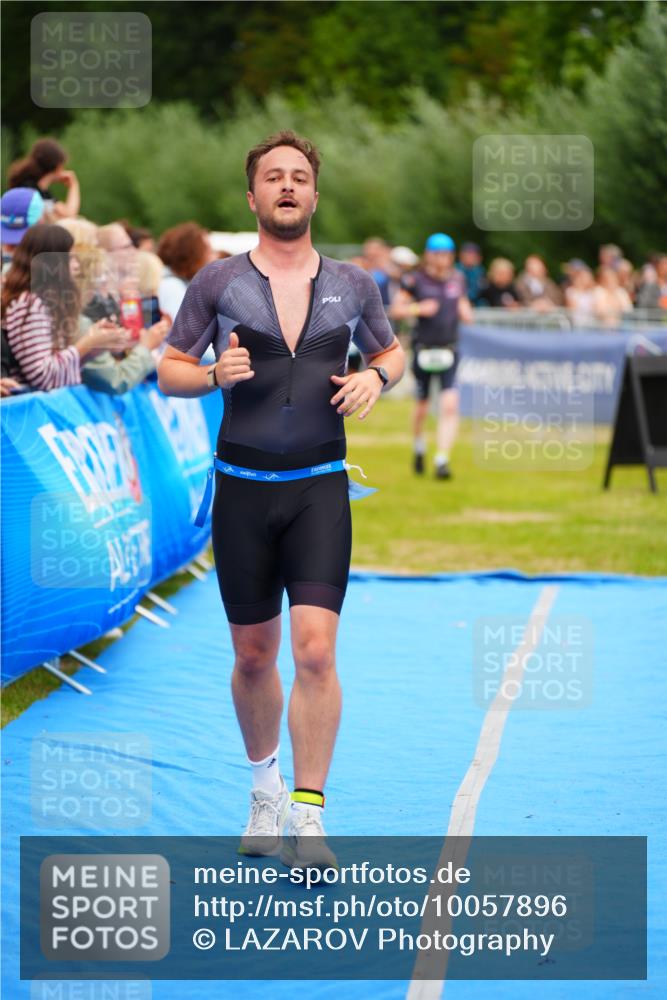 30.08.2026 - Elbe Triathlon Hamburg LAZAROV Photography http://msf.ph/oto/10057896 30.08.2026 11:23:21 Ziel 596, 693, 998, 1040, 1109 meine-sportfotos.de