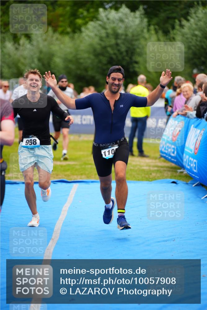 30.08.2026 - Elbe Triathlon Hamburg LAZAROV Photography http://msf.ph/oto/10057908 30.08.2026 11:23:28 Ziel 403, 404, 693, 998, 1023, 1109 meine-sportfotos.de
