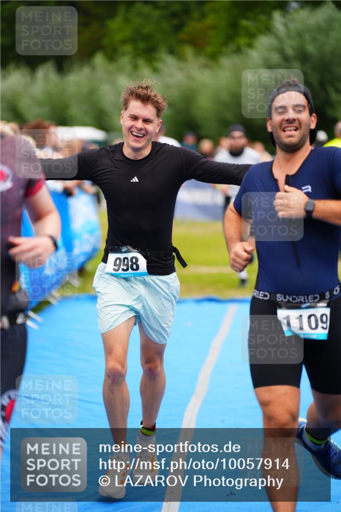 30.08.2026 - Elbe Triathlon Hamburg LAZAROV Photography http://msf.ph/oto/10057914 30.08.2026 11:23:29 Ziel 403, 404, 693, 998, 1023, 1109 meine-sportfotos.de