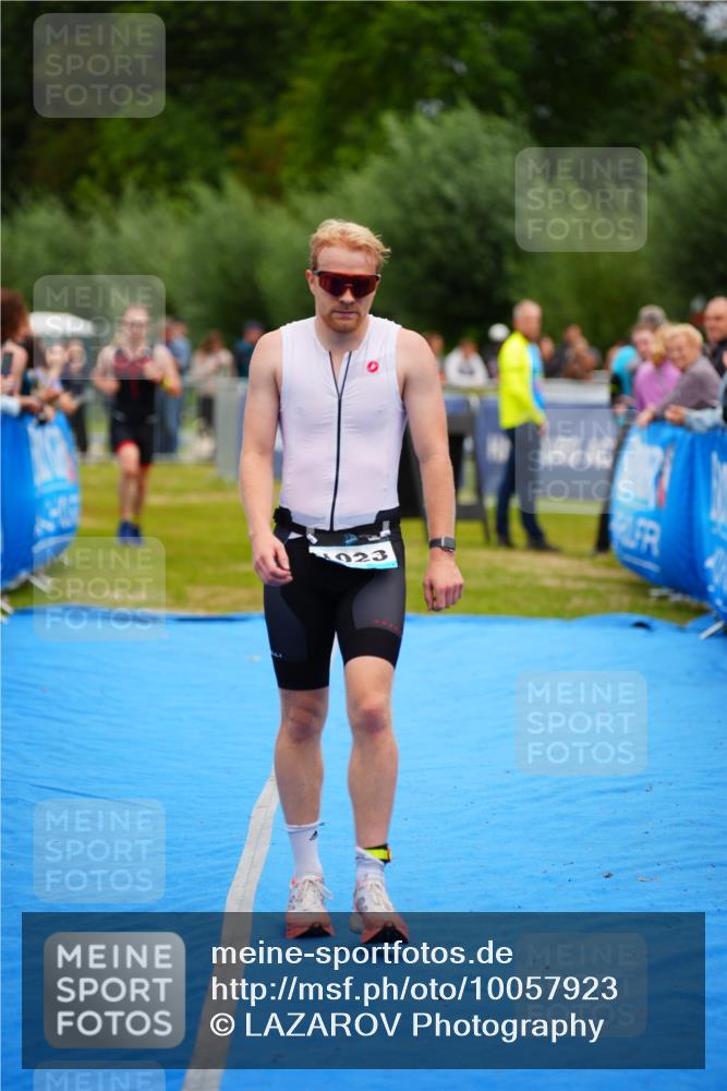 30.08.2026 - Elbe Triathlon Hamburg LAZAROV Photography http://msf.ph/oto/10057923 30.08.2026 11:23:36 Ziel 403, 1023, 1232 meine-sportfotos.de
