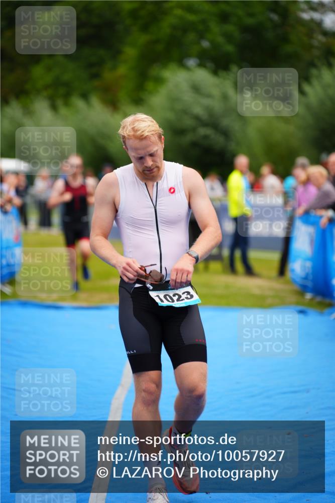 30.08.2026 - Elbe Triathlon Hamburg LAZAROV Photography http://msf.ph/oto/10057927 30.08.2026 11:23:37 Ziel 1023, 1232 meine-sportfotos.de