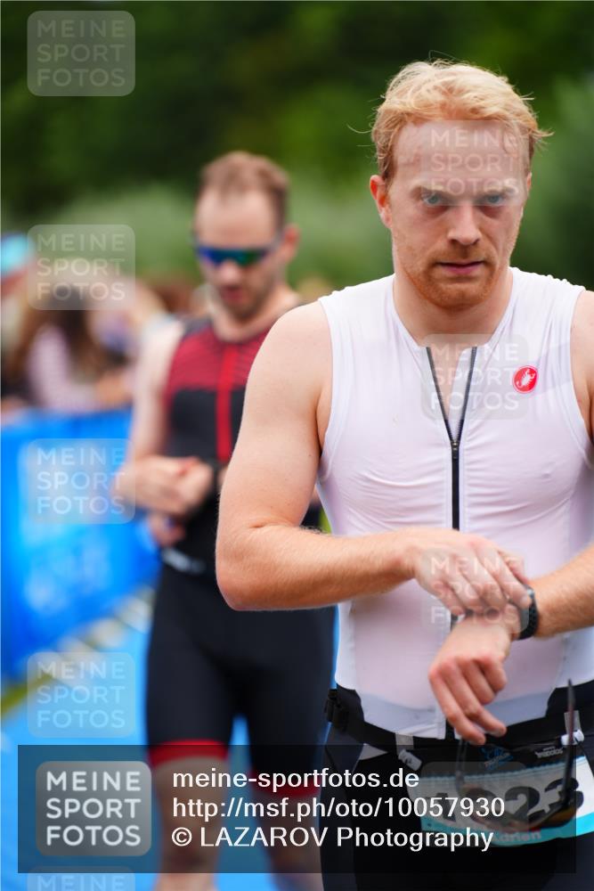 30.08.2026 - Elbe Triathlon Hamburg LAZAROV Photography http://msf.ph/oto/10057930 30.08.2026 11:23:40 Ziel 1015, 1232 meine-sportfotos.de