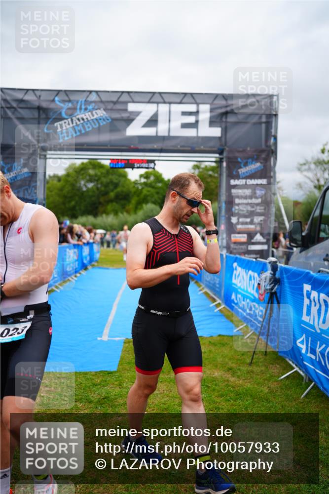 30.08.2026 - Elbe Triathlon Hamburg LAZAROV Photography http://msf.ph/oto/10057933 30.08.2026 11:23:42 Ziel 1015, 1138, 1232 meine-sportfotos.de