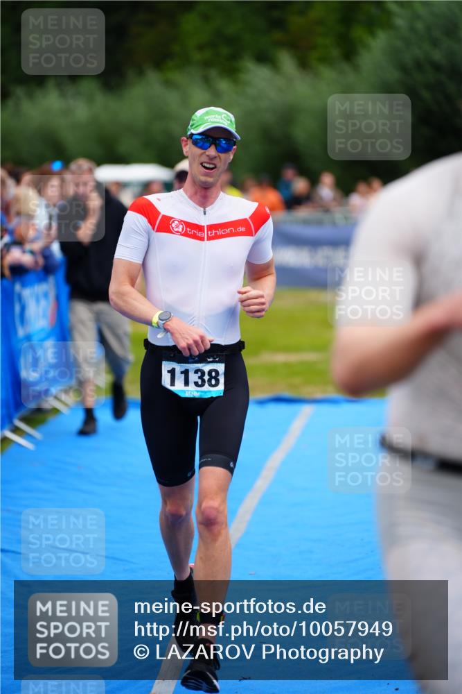 30.08.2026 - Elbe Triathlon Hamburg LAZAROV Photography http://msf.ph/oto/10057949 30.08.2026 11:23:50 Ziel 988, 1006, 1015, 1104, 1138 meine-sportfotos.de