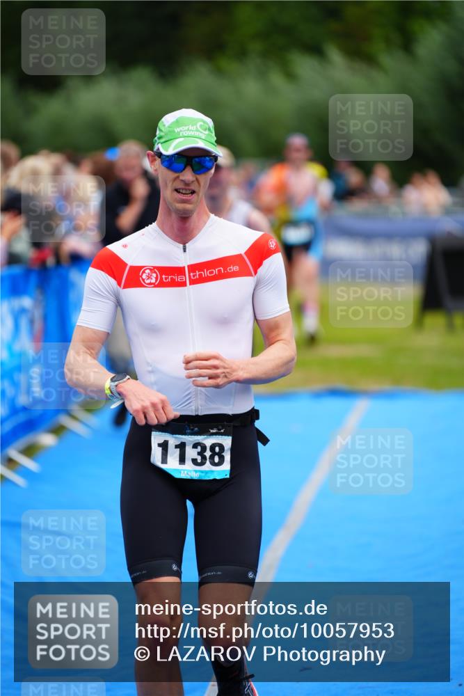 30.08.2026 - Elbe Triathlon Hamburg LAZAROV Photography http://msf.ph/oto/10057953 30.08.2026 11:23:51 Ziel 988, 1006, 1104, 1138 meine-sportfotos.de
