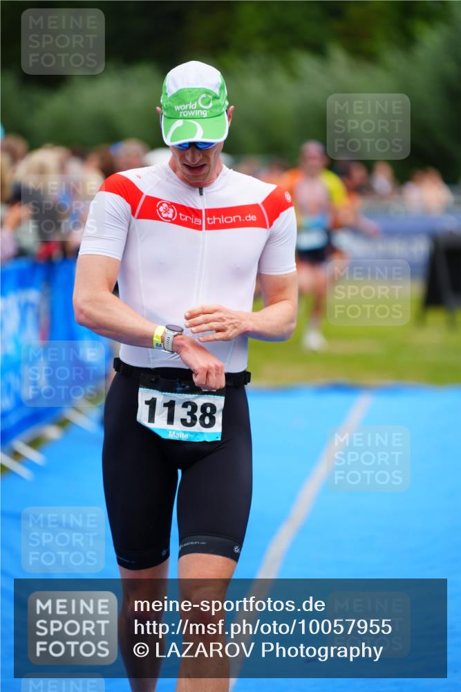 30.08.2026 - Elbe Triathlon Hamburg LAZAROV Photography http://msf.ph/oto/10057955 30.08.2026 11:23:51 Ziel 988, 1006, 1104, 1138 meine-sportfotos.de