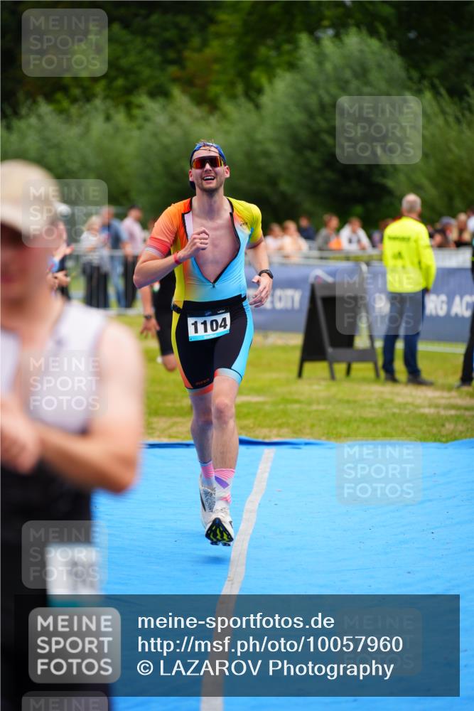 30.08.2026 - Elbe Triathlon Hamburg LAZAROV Photography http://msf.ph/oto/10057960 30.08.2026 11:23:54 Ziel 472, 988, 1006, 1104, 1138 meine-sportfotos.de