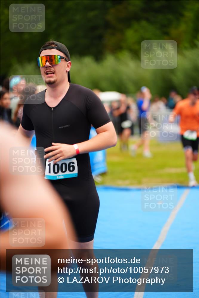 30.08.2026 - Elbe Triathlon Hamburg LAZAROV Photography http://msf.ph/oto/10057973 30.08.2026 11:23:57 Ziel 472, 629, 1006, 1104 meine-sportfotos.de
