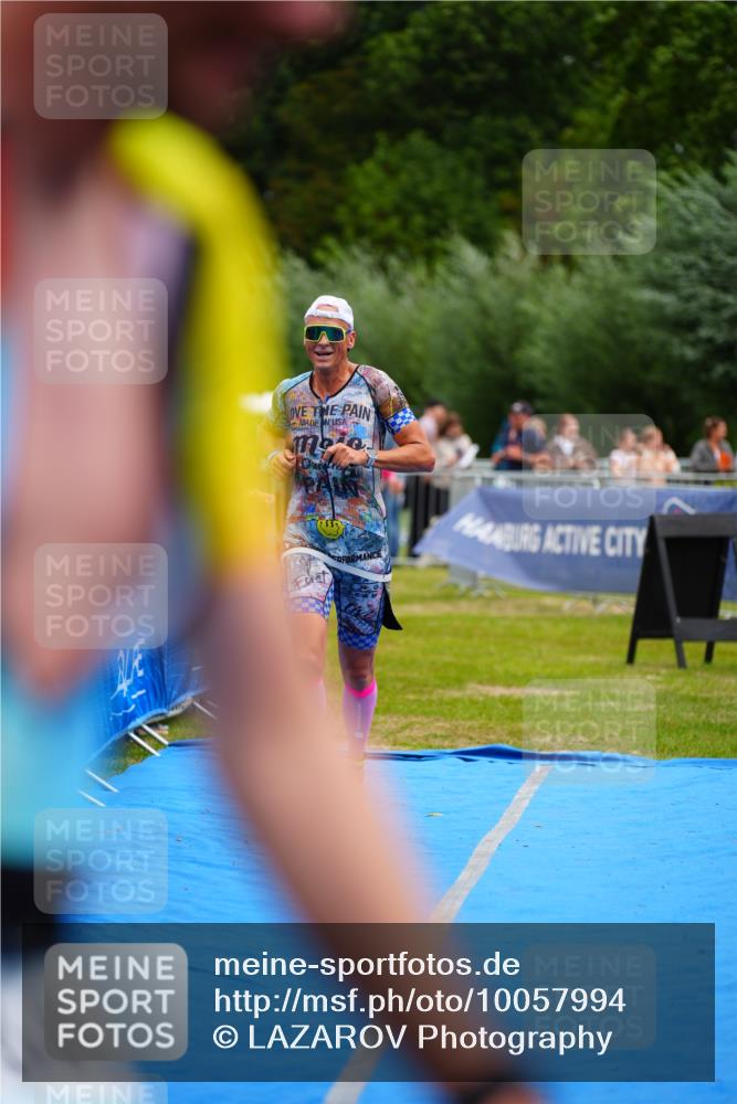 30.08.2026 - Elbe Triathlon Hamburg LAZAROV Photography http://msf.ph/oto/10057994 30.08.2026 11:24:08 Ziel 629, 883, 1314 meine-sportfotos.de