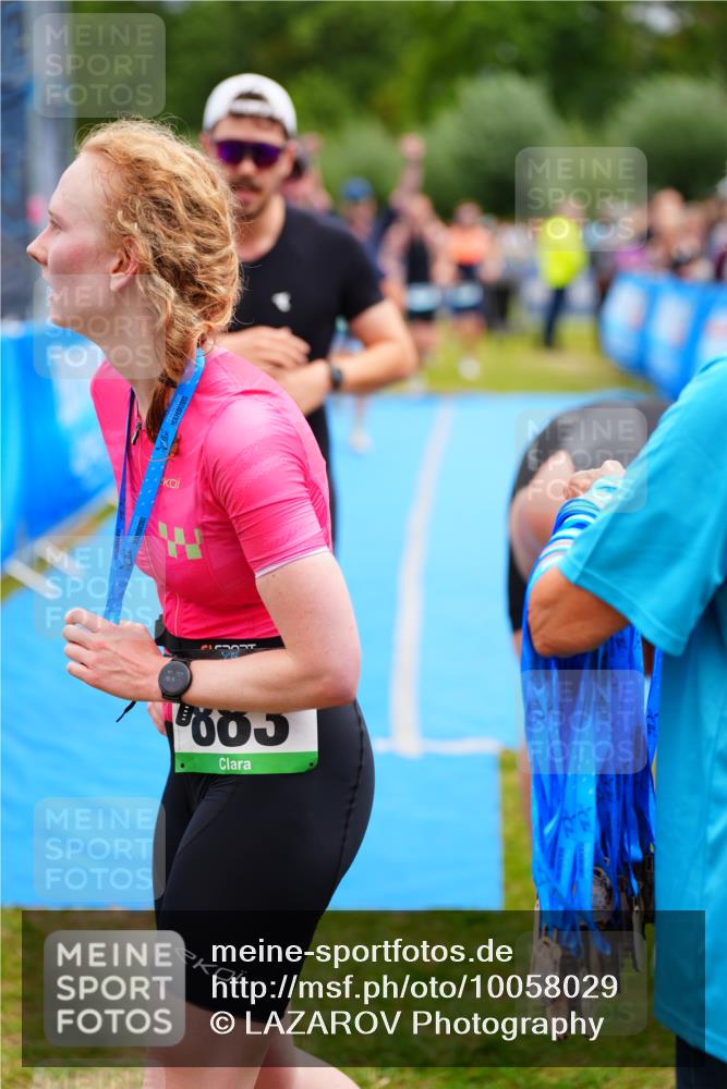30.08.2026 - Elbe Triathlon Hamburg LAZAROV Photography http://msf.ph/oto/10058029 30.08.2026 11:24:23 Ziel 608, 674, 898, 1022, 1073 meine-sportfotos.de