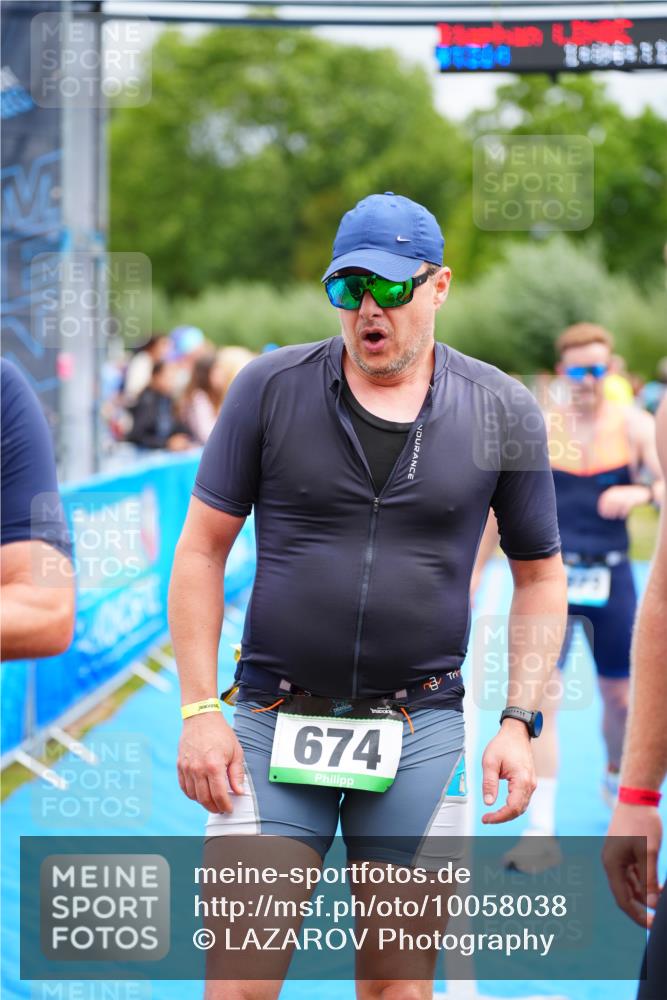 30.08.2026 - Elbe Triathlon Hamburg LAZAROV Photography http://msf.ph/oto/10058038 30.08.2026 11:24:29 Ziel 898, 1022, 1073 meine-sportfotos.de