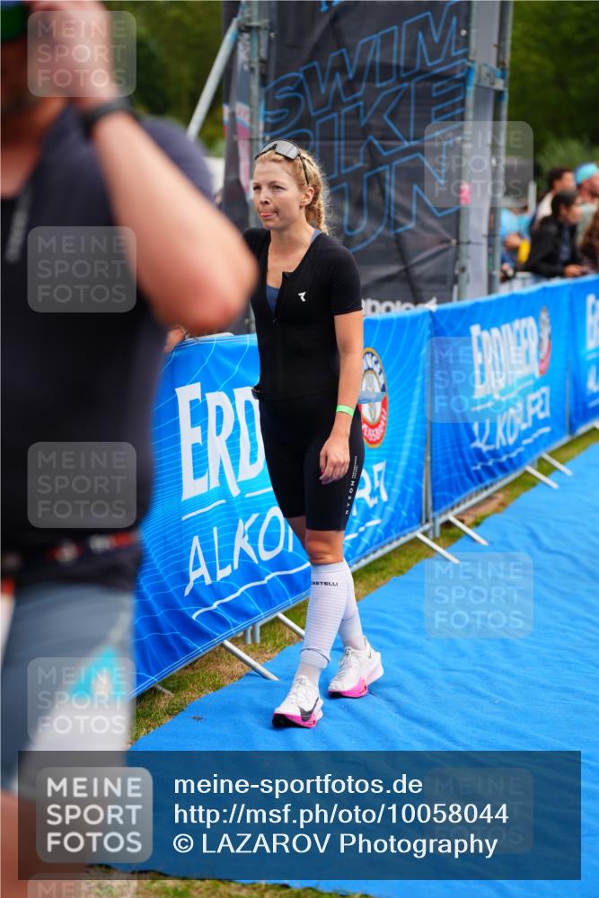 30.08.2026 - Elbe Triathlon Hamburg LAZAROV Photography http://msf.ph/oto/10058044 30.08.2026 11:24:34 Ziel 898 meine-sportfotos.de