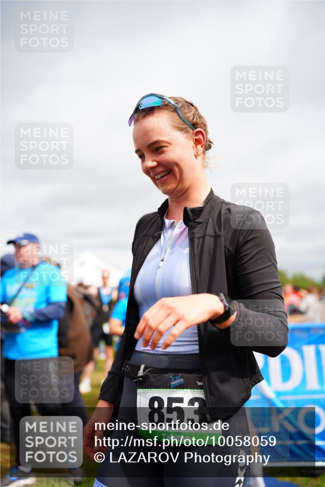 30.08.2026 - Elbe Triathlon Hamburg LAZAROV Photography http://msf.ph/oto/10058059 30.08.2026 11:24:49 Ziel 712, 856 meine-sportfotos.de