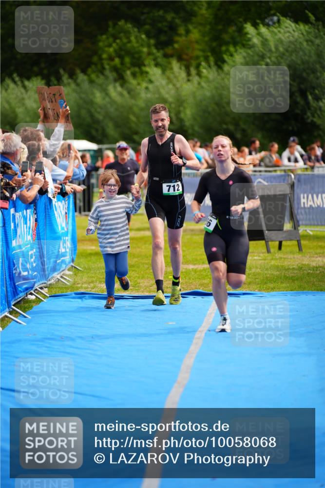 30.08.2026 - Elbe Triathlon Hamburg LAZAROV Photography http://msf.ph/oto/10058068 30.08.2026 11:24:55 Ziel 712, 736, 786, 856, 1208 meine-sportfotos.de
