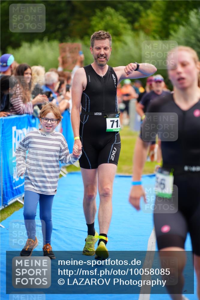30.08.2026 - Elbe Triathlon Hamburg LAZAROV Photography http://msf.ph/oto/10058085 30.08.2026 11:24:58 Ziel 712, 736, 786, 856, 1208 meine-sportfotos.de