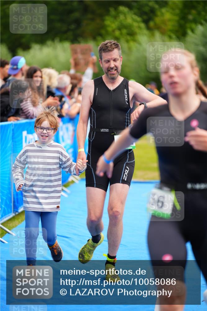30.08.2026 - Elbe Triathlon Hamburg LAZAROV Photography http://msf.ph/oto/10058086 30.08.2026 11:24:58 Ziel 712, 736, 786, 856, 1208 meine-sportfotos.de