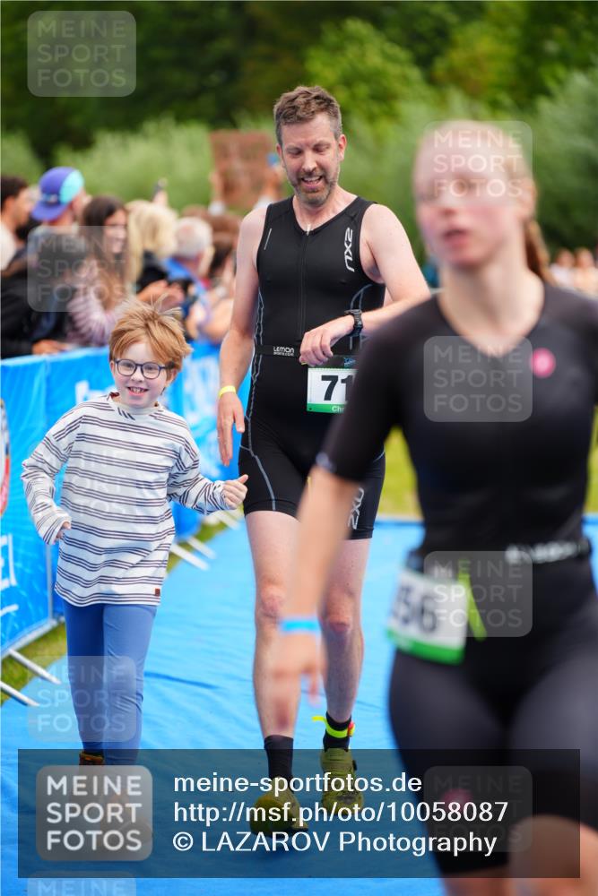 30.08.2026 - Elbe Triathlon Hamburg LAZAROV Photography http://msf.ph/oto/10058087 30.08.2026 11:24:58 Ziel 712, 736, 786, 856, 1208 meine-sportfotos.de
